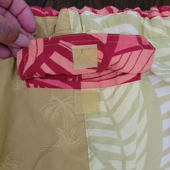 TOMMY BAHAMA Swim Trunks Tropical Print Pockets Yellow Orange Lining Size XL - Picture 7 of 9